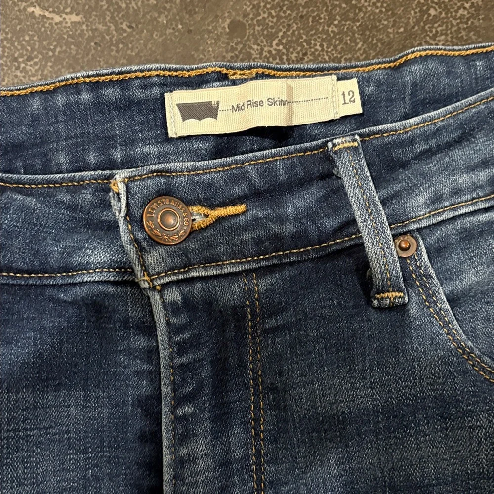 Levi’s Mid Rise Skinny Sz 12 Classic Blue Jeans - Picture 2 of 11
